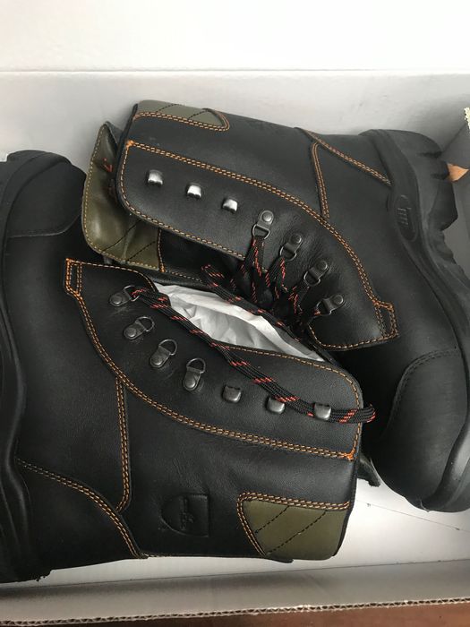 Vand Ghete Stihl marimea 43 si 44. Pretul este per pereche