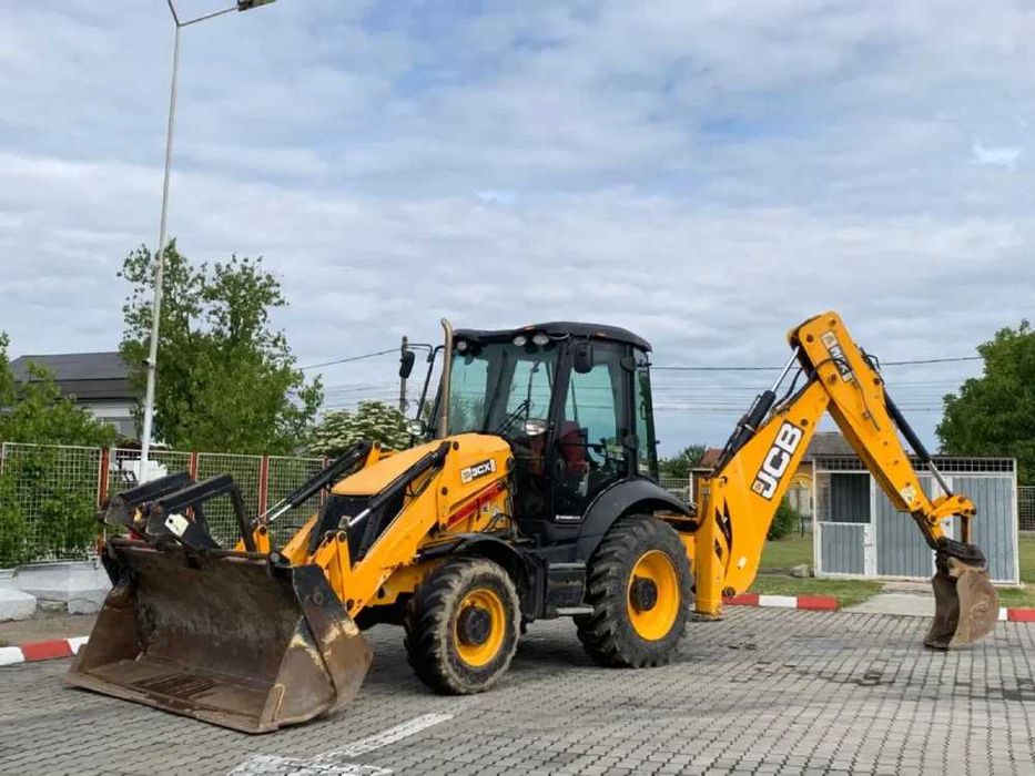 inchiriez buldoexcavator cu operator