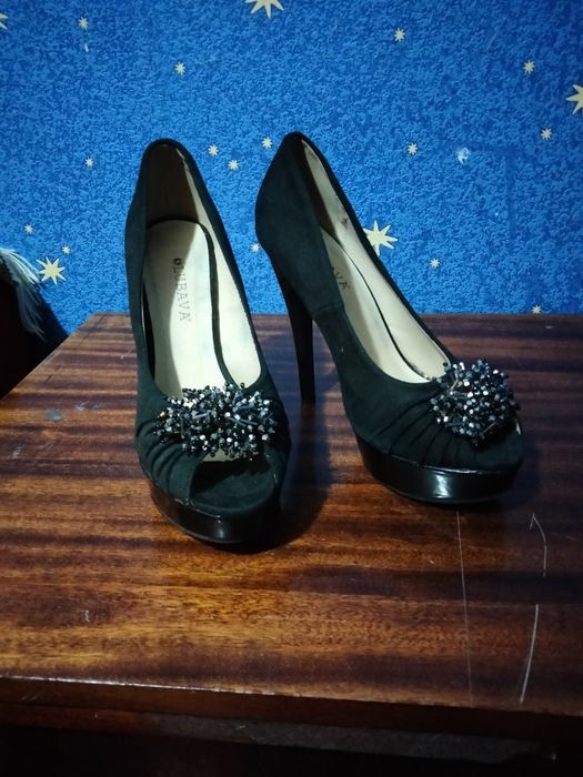 Продам туфли женские