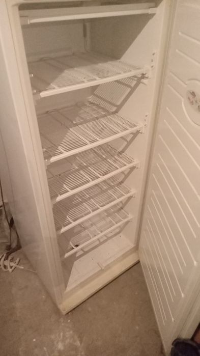 Продам морозильную камеру