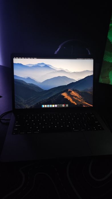 Macbook Pro 13" 2017 i5 8GB A1708