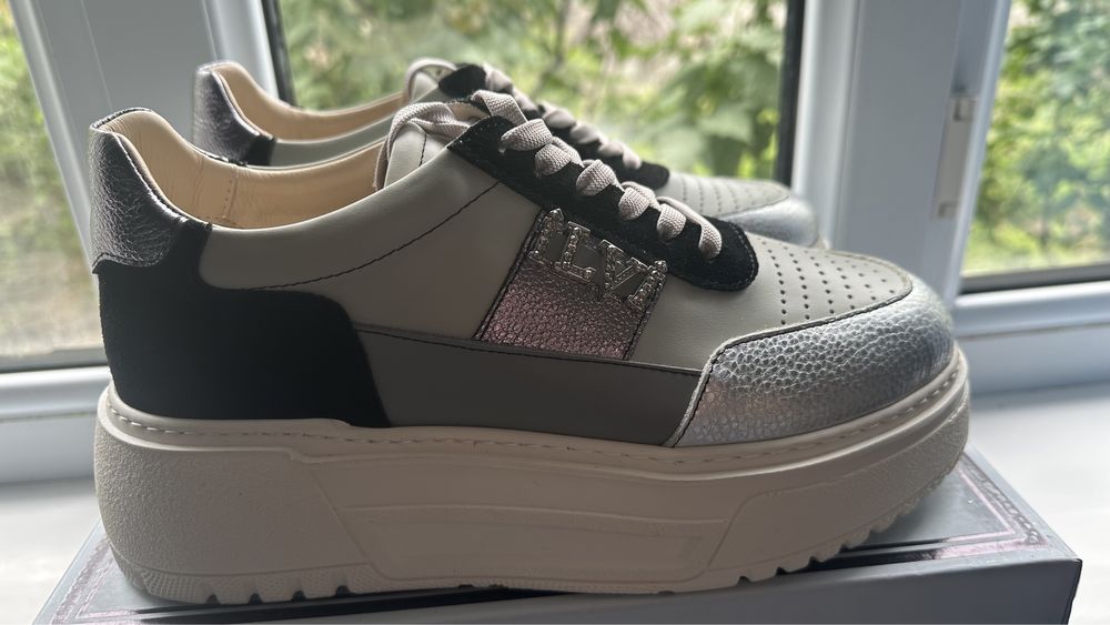 Кроссы ILVI оригинал