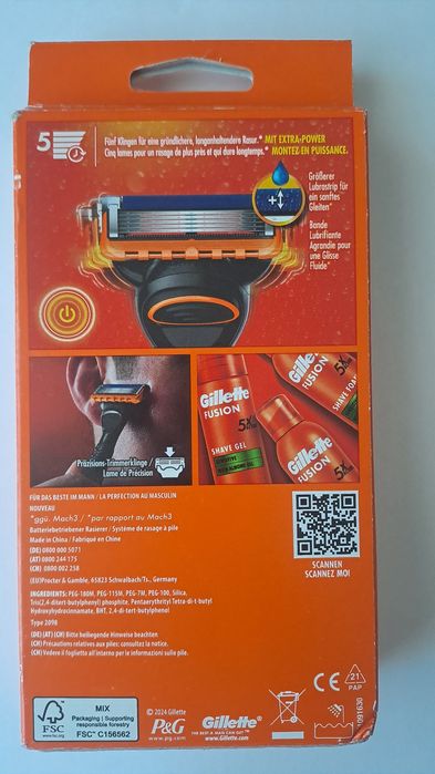 Aparat de ras cu o rezerva Gillette Fusion5 Power