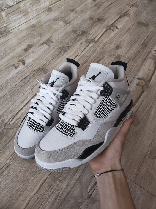 *ULTIMA PERECHE* - Jordan 4 militaty black, sosete cadou