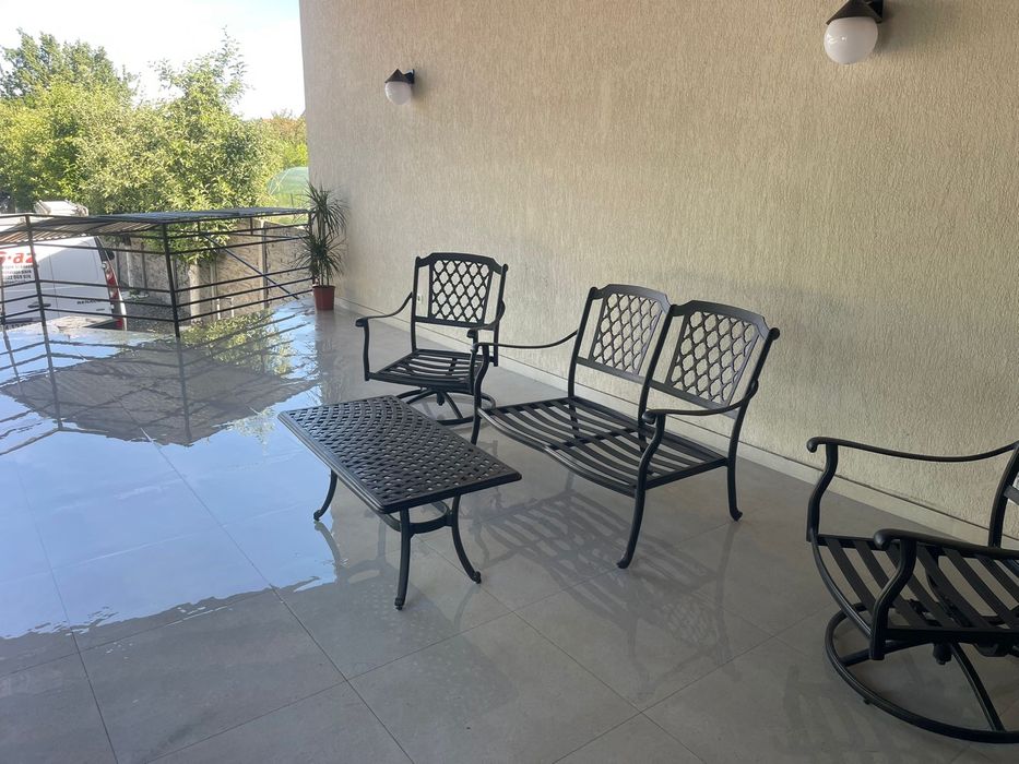 Proprietar, inchiriez apartament la vila