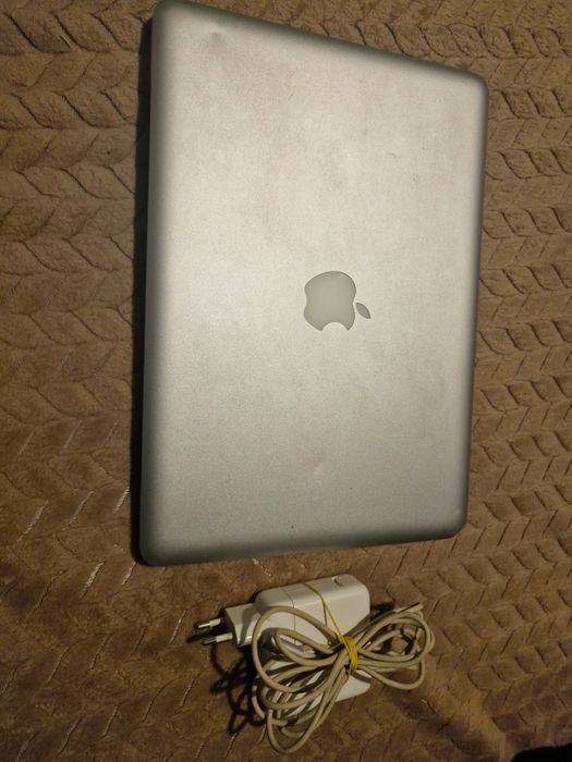 MacBook Pro (13-inch, Mid 2012) i7 , 8GB RAM , SSD