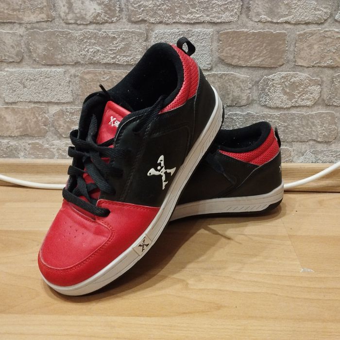 Pantofi / adidași HEELYS cu roți mărimea 39