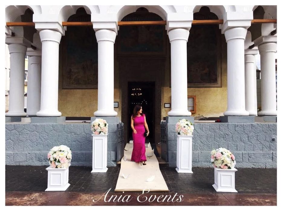 Inchiriez bust manechin mire si mireasa stalpi intrare in biserica