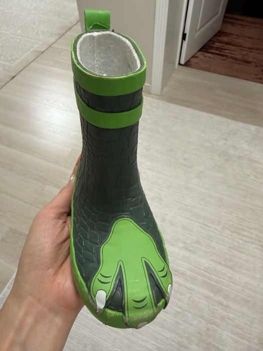 Продам сапоги детские