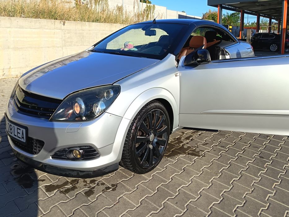 Opel Astra H Twintop