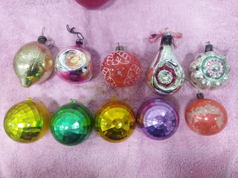 Новогодние игрушки для ёлки.