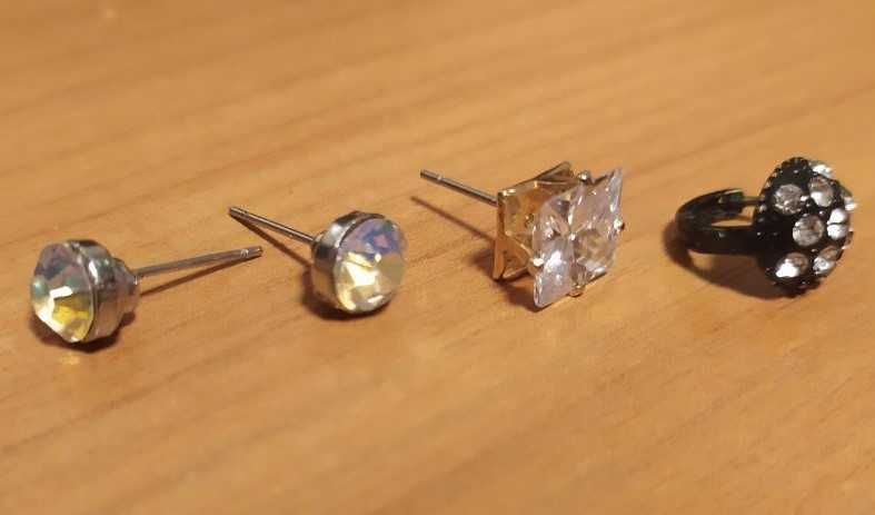 Серьги гвоздики .