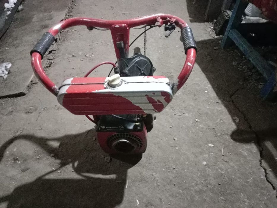 Продам,Бензопила Урал