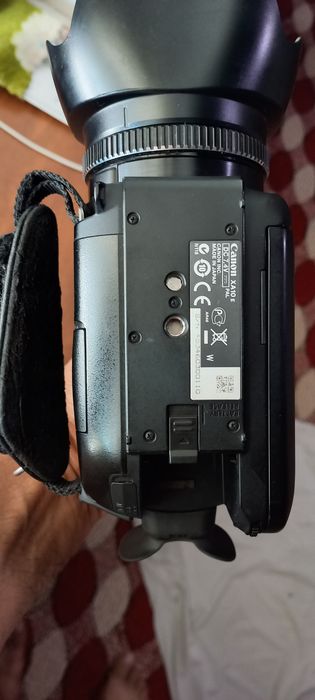 Видеокамера Canon xa10 сотилади