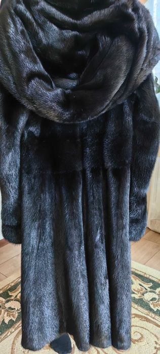 Продам норковую шубу