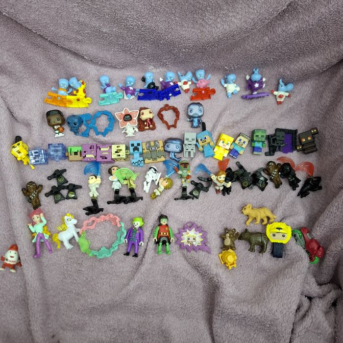 Киндер фигурки по5.000