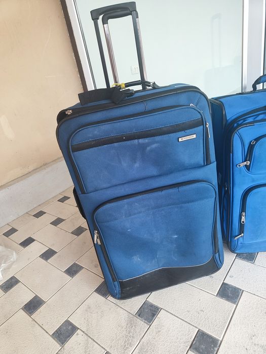 Чемодан большой в идеальном состоянии