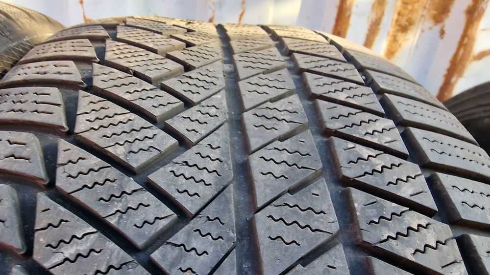 Anvelope 275/45R21 marca Continental, DOT 2021,M+S