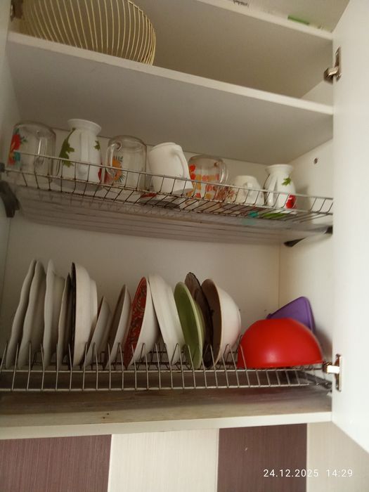 Продам угловой шкаф  (верх )