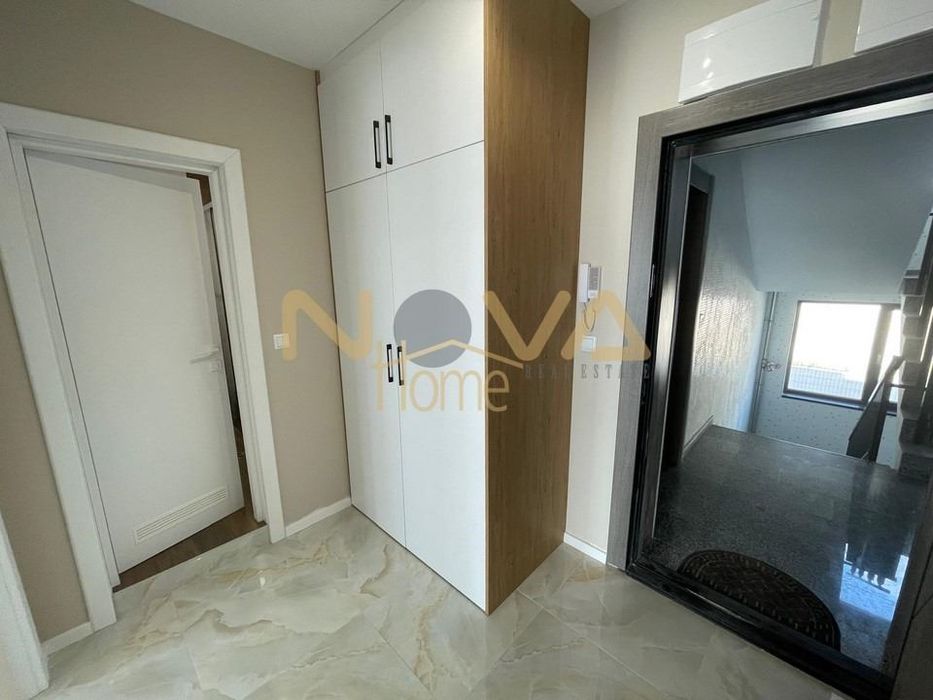 2-стаен в Варна, област-к.к. Св.Св. Константин и Елена площ 64 цена 1