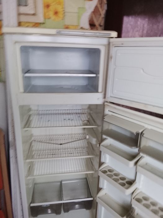 Продам холодильник