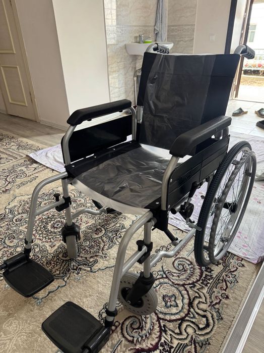 инвалидная коляска