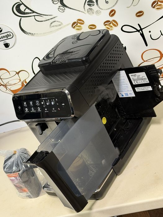 Кафемашина кафе автомат Philips EP3246 с гаранция