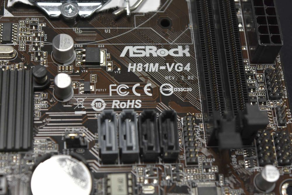 Дънна платка Asrock H81M-VG4 1150 socket DDR3 - топ състояние