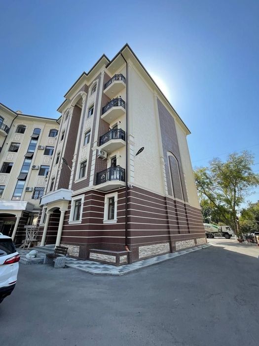 Qoraqamishta 1x xonali evroremont mebel+texnika srochno beriladi