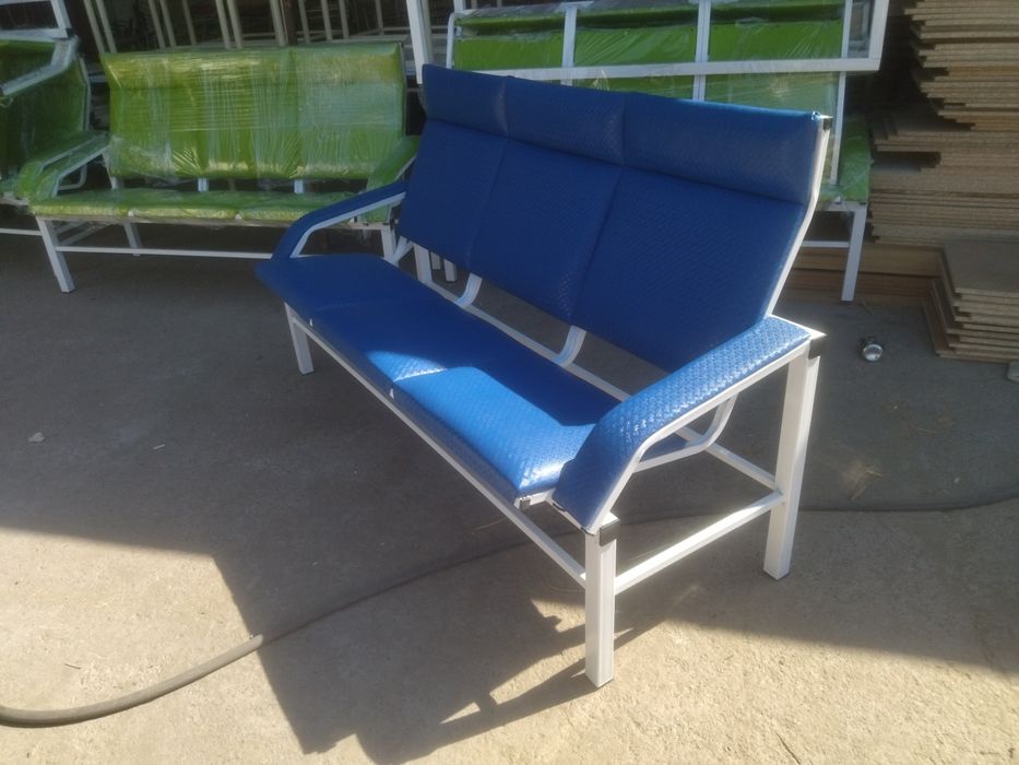 Зал ожидан диван трёхместный.стул  Сильвия.Турон.Виктор.кухонные  стул