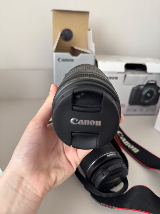 Продавам CANON EOS 1100D с два обектива