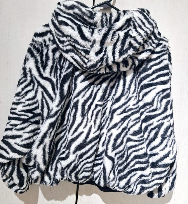 Продаю куртку для девочки 10-12 лет