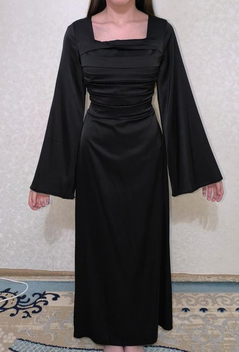 Продам вечерние платья