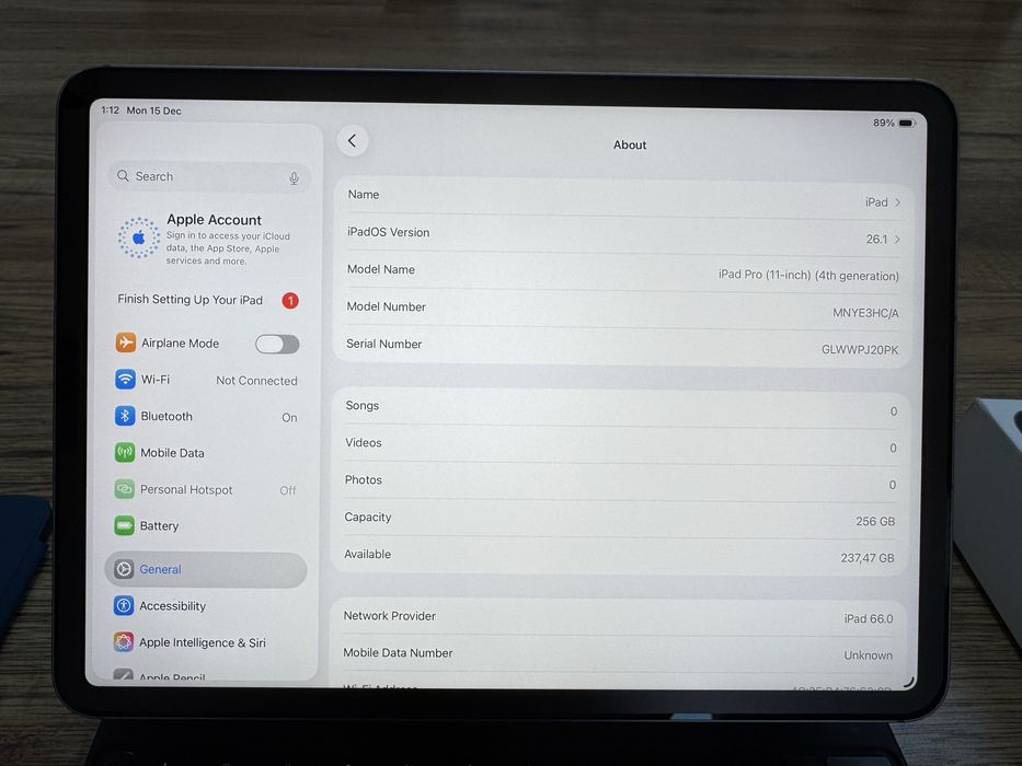 iPad 11" Pro 4th gen M2 256GB + Cellular + Keyboard case
