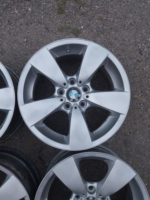 Диски R17 на BMW оригинал.