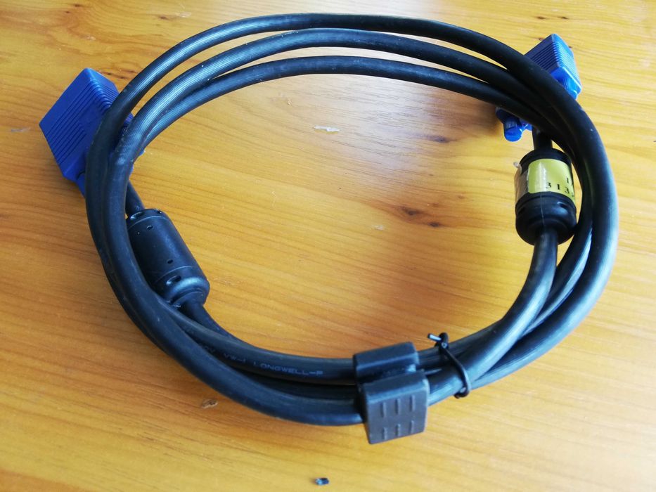 Cablu VGA de calitate