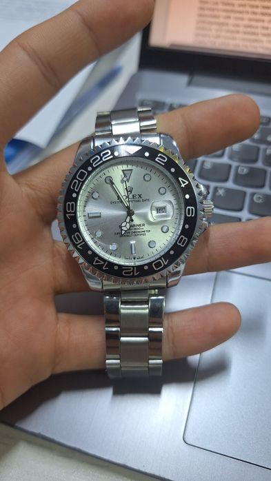 Rolex submariner sotiladi