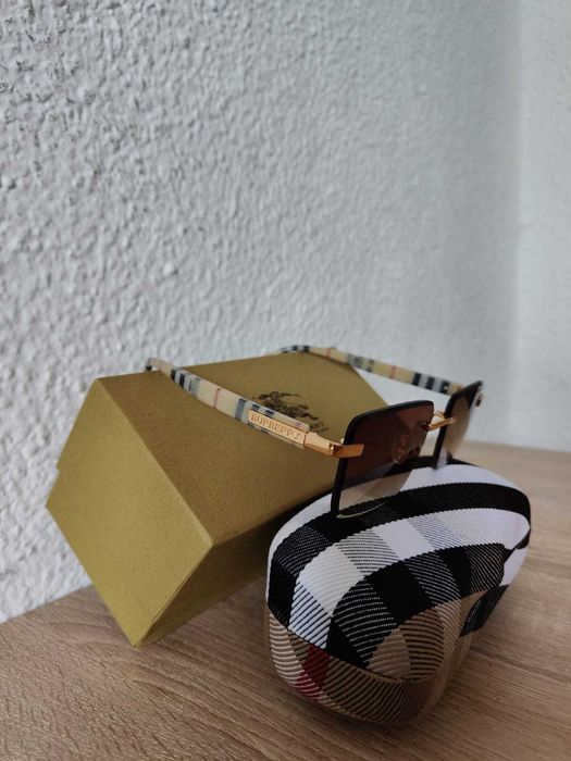 Ochelari de soare Burberry aurii cu lentile maro noui