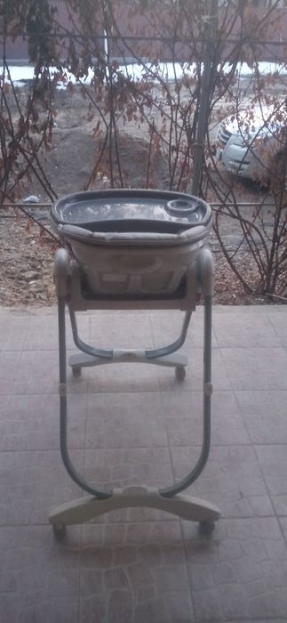 Продаю детский стульчик для кормления фирмы TEKNUM