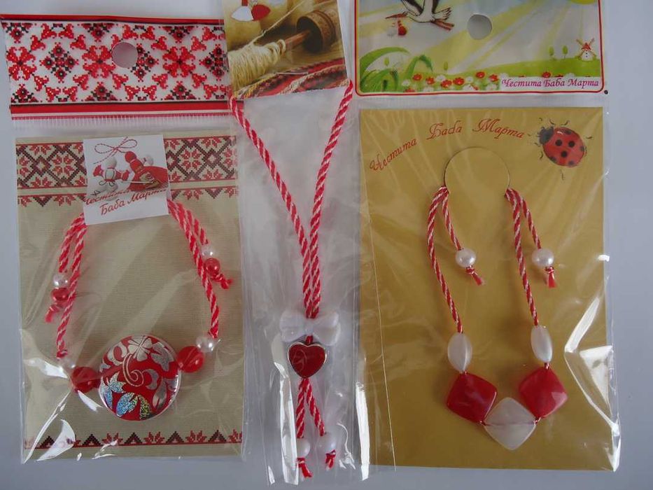 Ръчно изработени мартеници