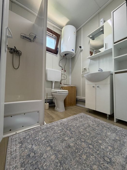 Casa modulara din containere