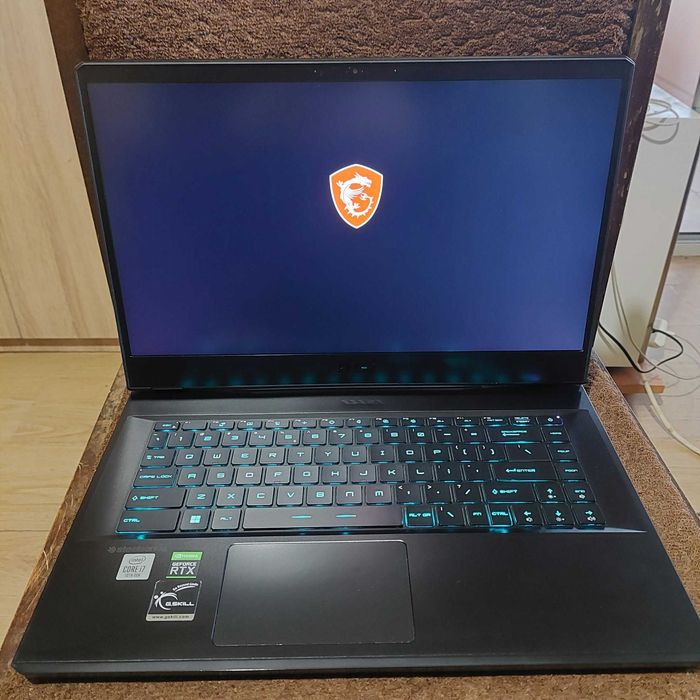 Продавам лаптоп - MSI GP66 Leopard 10UG Gaming Laptop