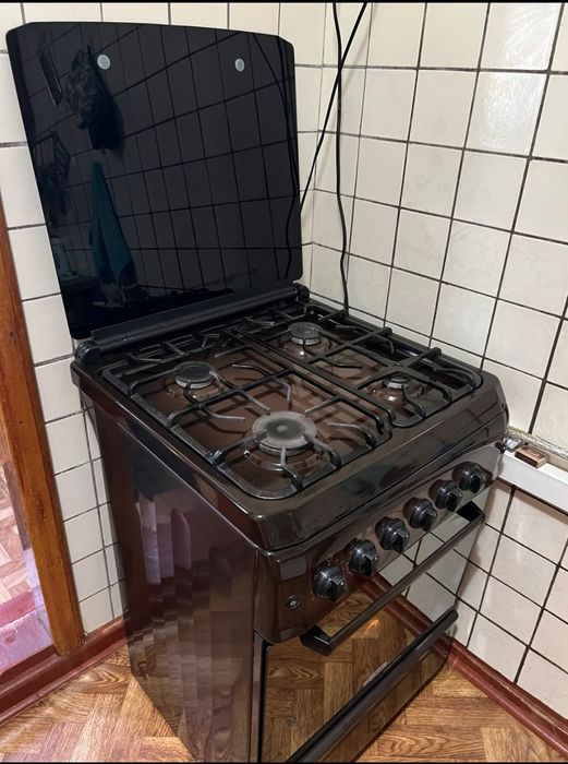 Продаётся газовая плита" Бирюса. "