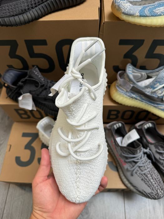 Adidasi Yezzy Boost 350 V2