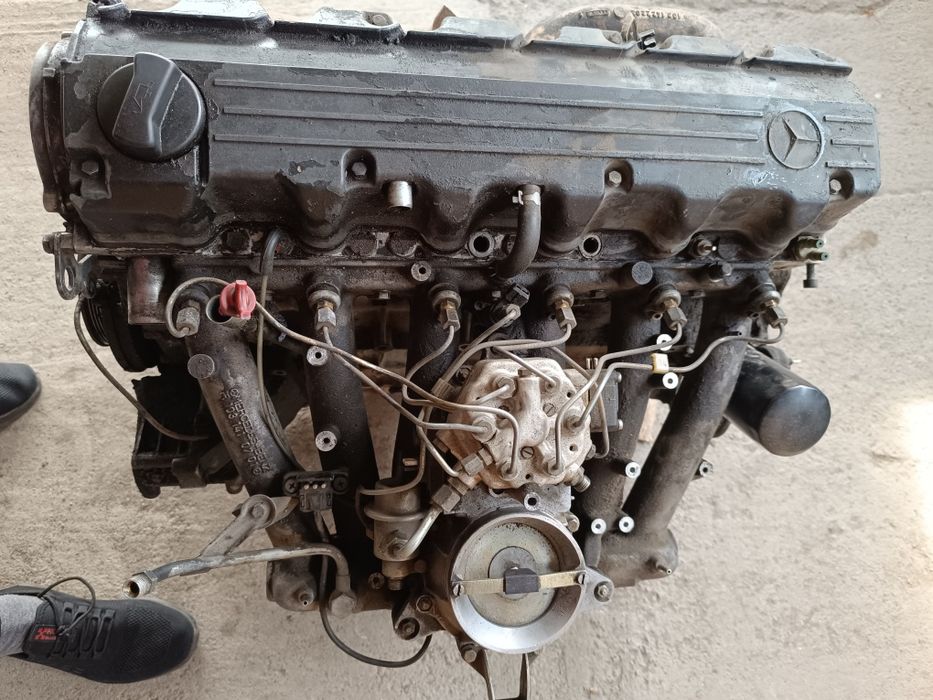 Продам двигатель от Мерседес 124