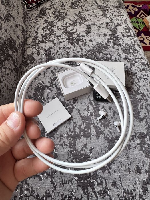 AirPods Pro 100% оригинал.