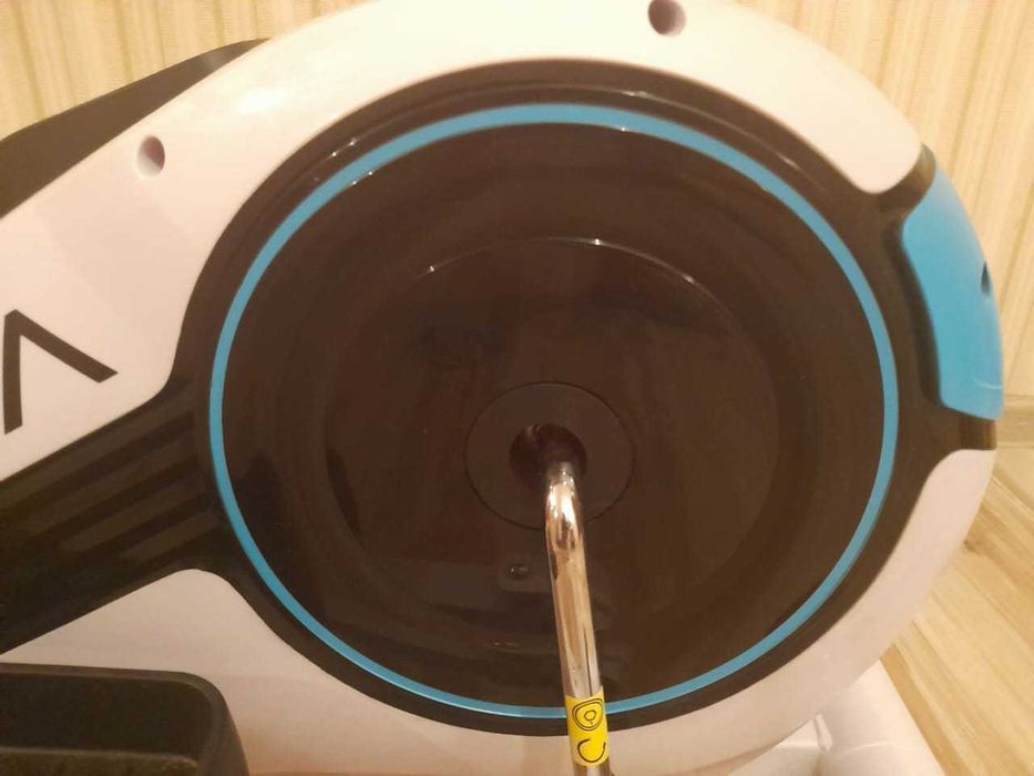 Тренажёр эллипс в идеальном состоянии