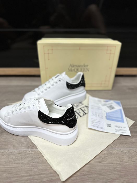 Adidasi Alexnader M C  Q U U E N Pietre Black