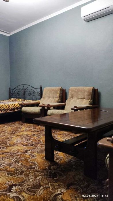 Продам до 1 апреля.  Своя 1/2/4, кирпич, 2х6 возле трц "Некст".