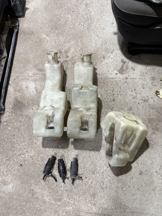 Бочек омывателя на BMW e34